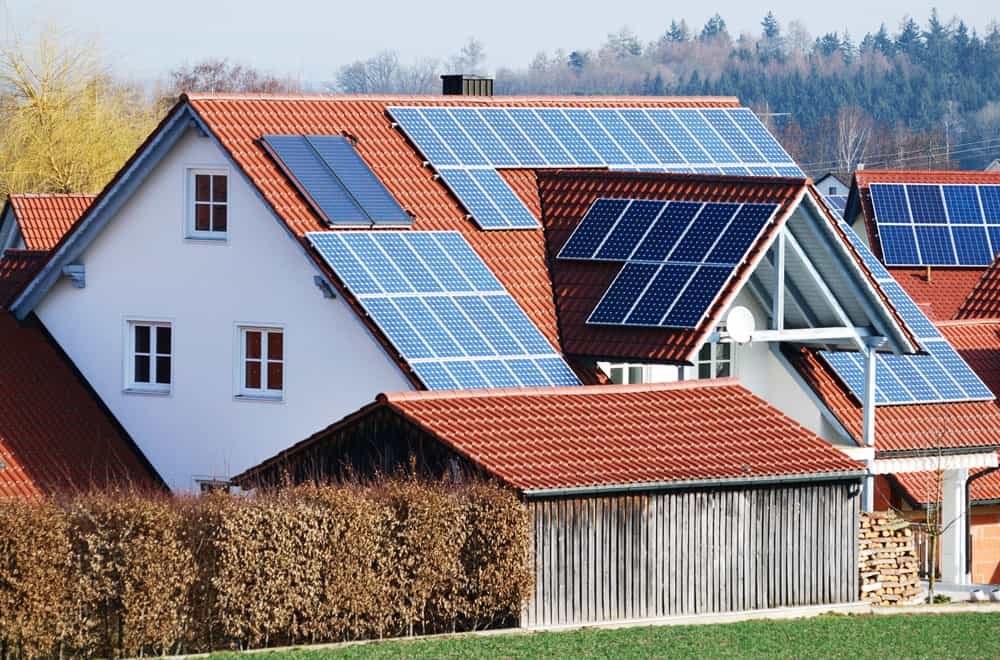 How many solar panels per 1kW? How is it calculated?