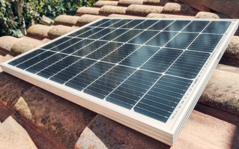 Luxen Solar Panels Review